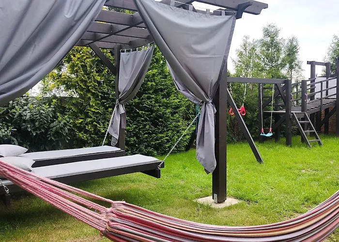 In Near & Pool Nyaraló Rewal